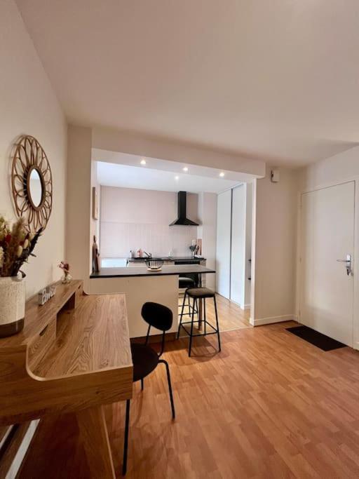 Casa Cloutiers #4 - Joli & Cosy T2 Avec Clim Parking - Hyper Centre Brive Apartamento Exterior foto